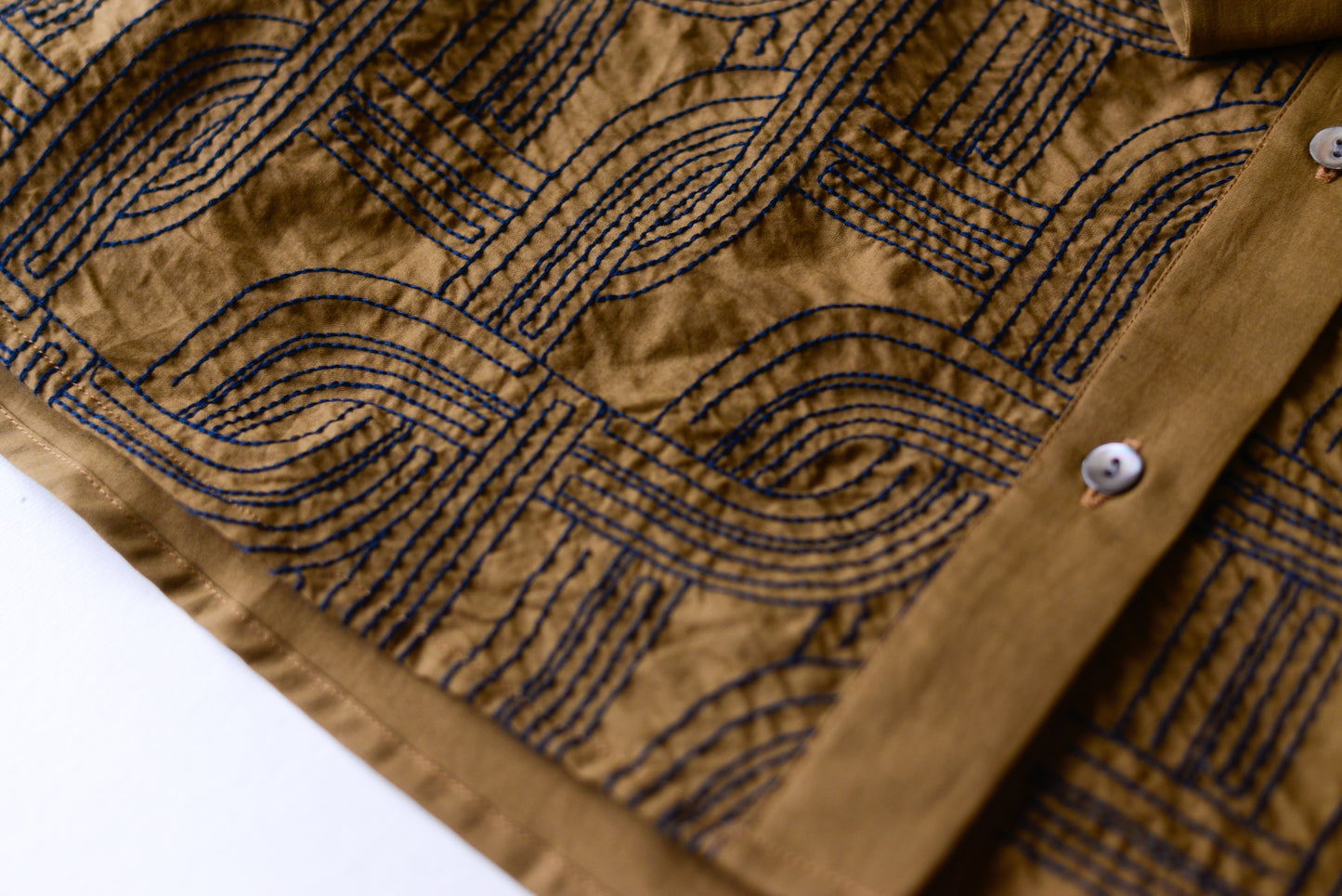 エンブロイダードコットンシャツ Khaki