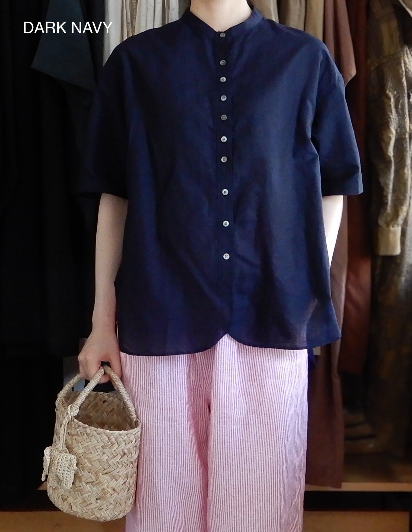 コットンリネンバンドカラー半袖シャツ Off White × Navy