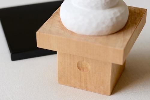 Cypress Kagamimochi (Medium)