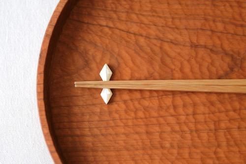 Chopstick Rest Double Diamond White