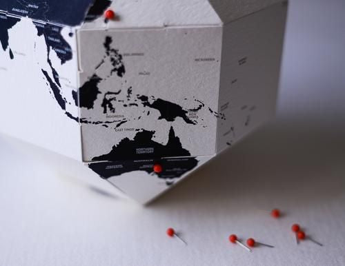 Pinable Globe S City