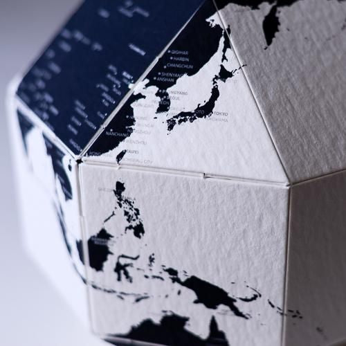 Pinable Globe M Country