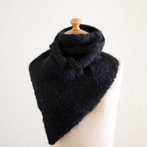 Suri Alpaca Wool Triangle Scarf Black