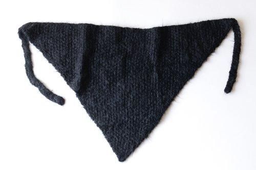 Suri Alpaca Wool Triangle Scarf Black