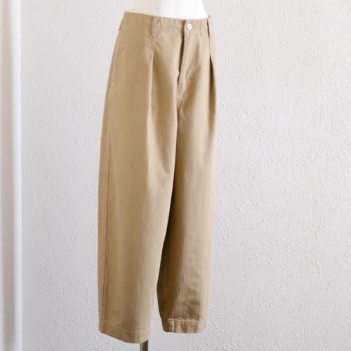 Cotton Herringbone Tuck Pants Beige