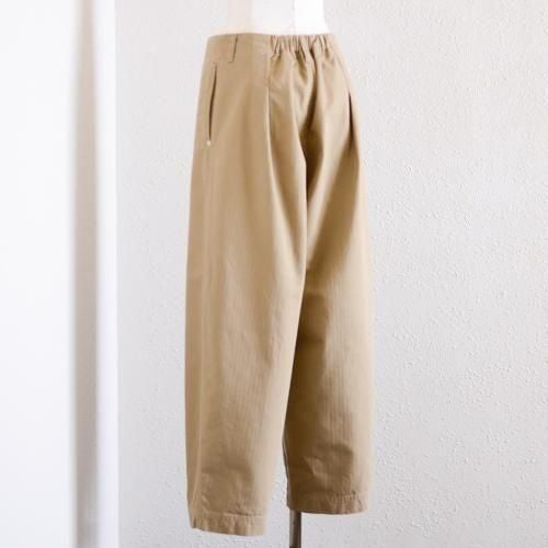 Cotton Herringbone Tuck Pants Beige