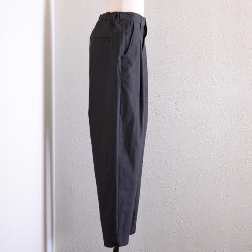 Organic Cotton Tapered Pants in Charcoal Black