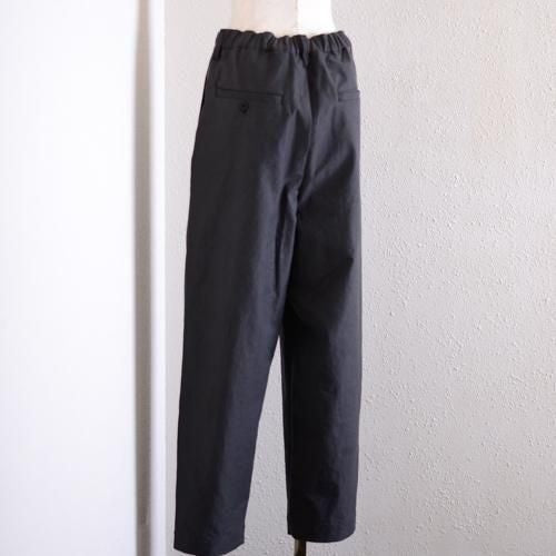Organic Cotton Tapered Pants in Charcoal Black