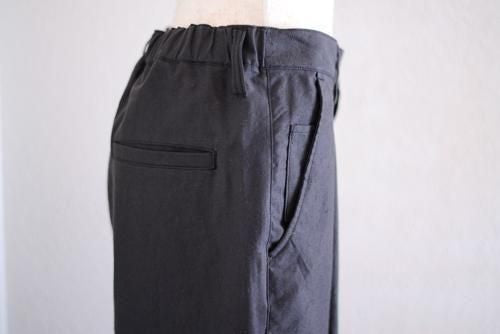 Organic Cotton Tapered Pants in Charcoal Black