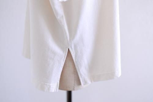 Cotton gathered sleeve pullover in off-white