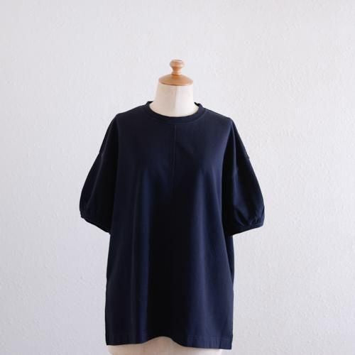 Cotton gathered sleeve pullover in Black