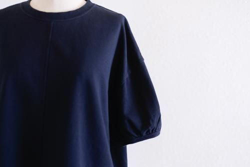 Cotton gathered sleeve pullover in Black