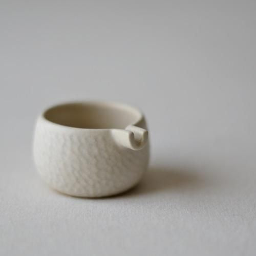 Hail pitcher white S