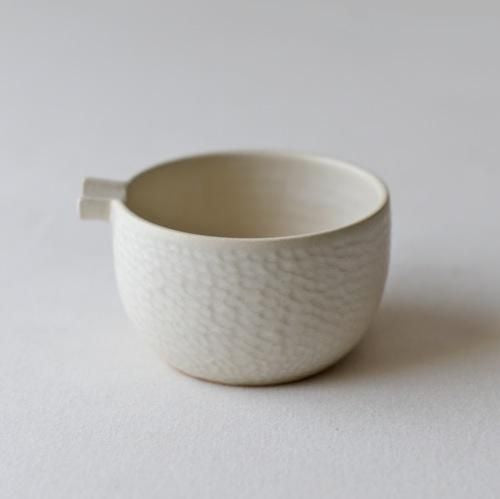 Hail pitcher white L