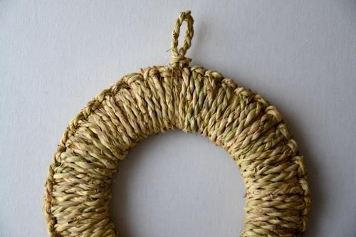 Straw trivet, large