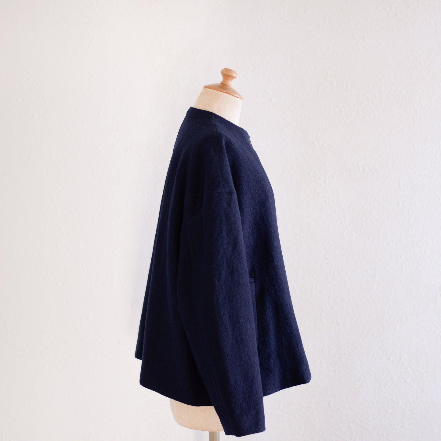 Wool collarless short jacket Black