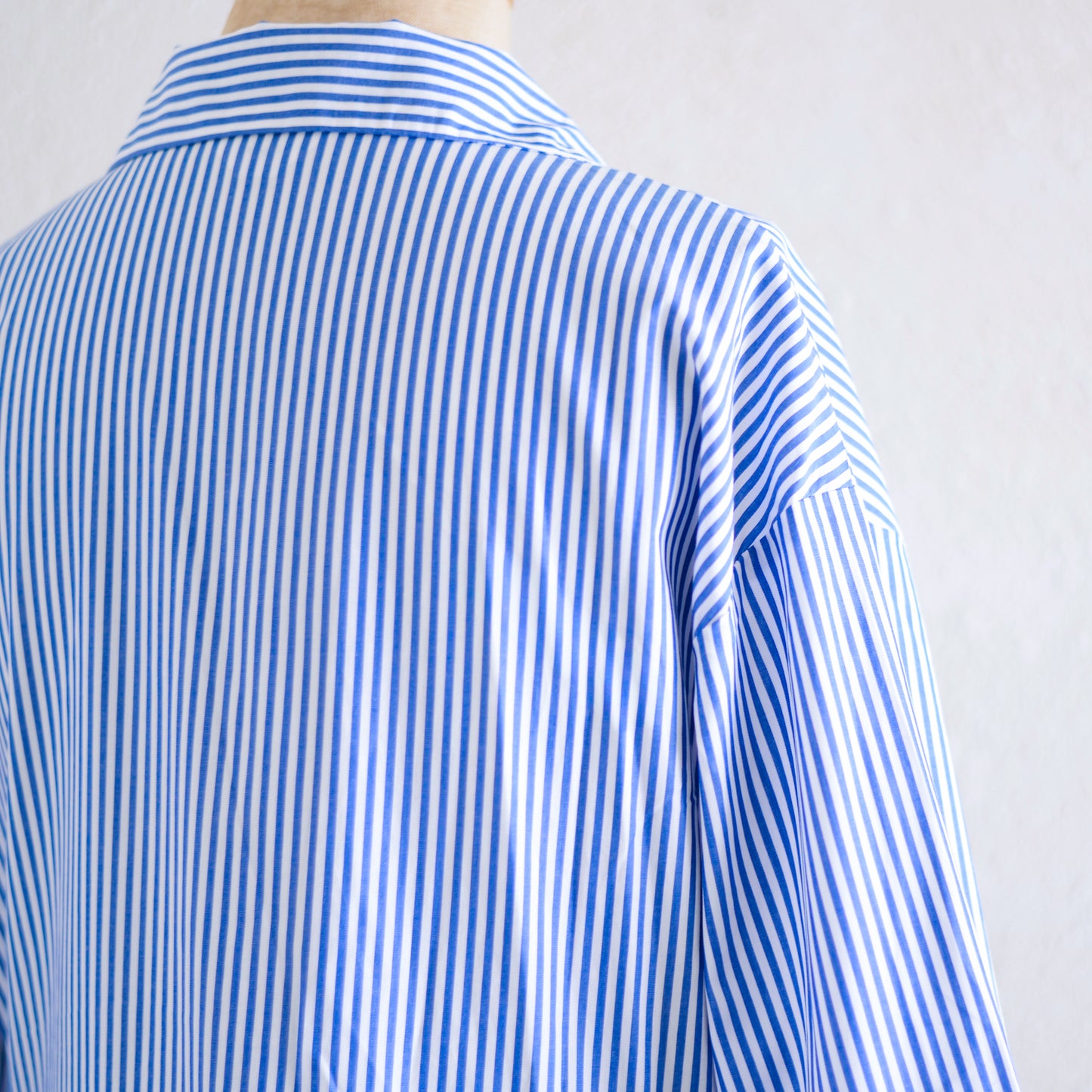 숄 칼라 랩 원피스 White×Navy