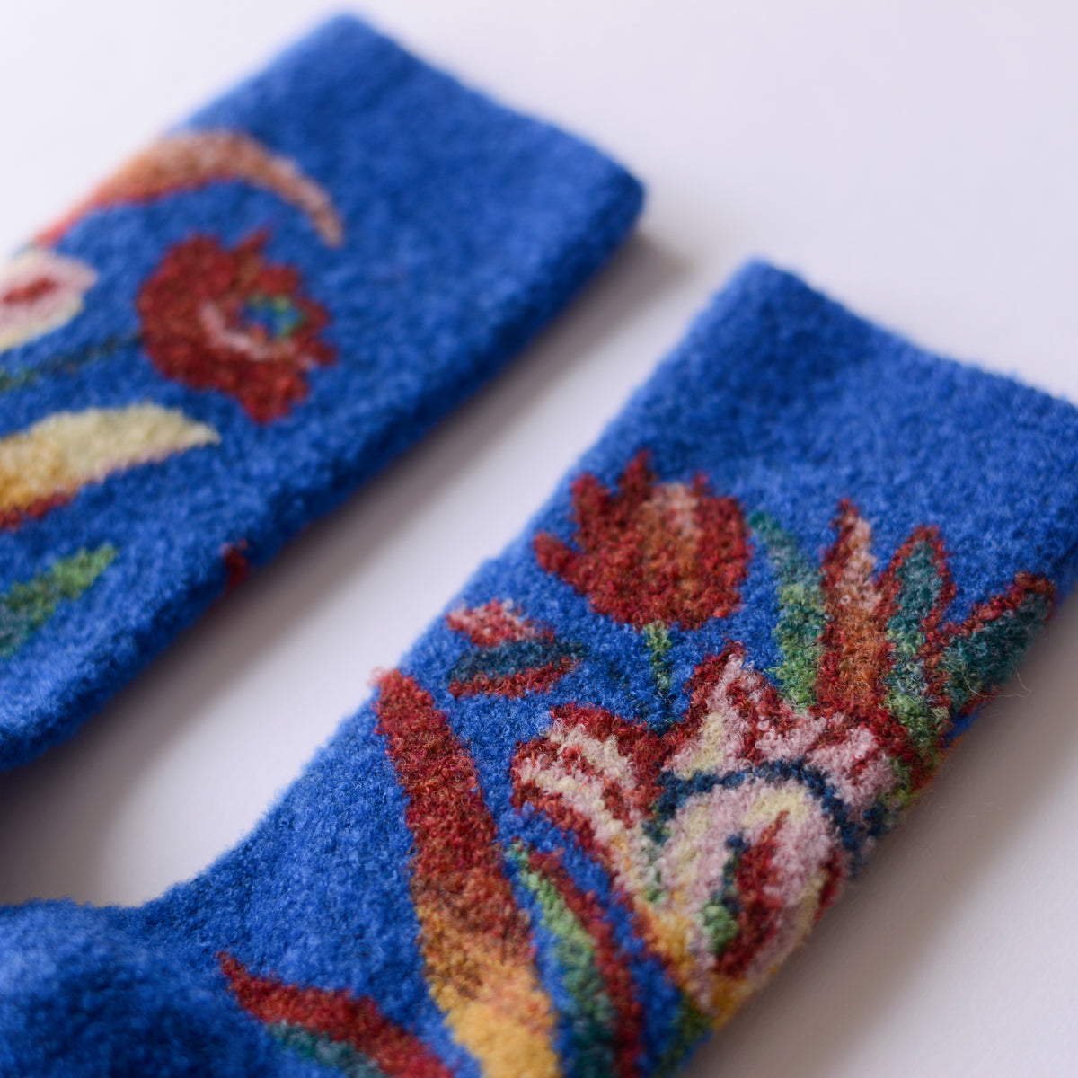 [Unfinished] Mousse Bouquet Socks