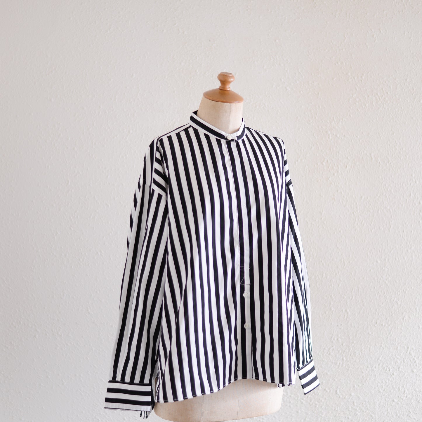 코튼 밴드 컬러 스트라이프 셔츠 Off White × Black