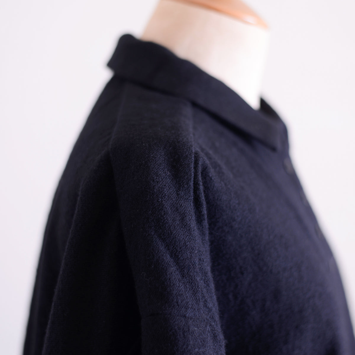 ウールプチカラーオーバーブラウス Black