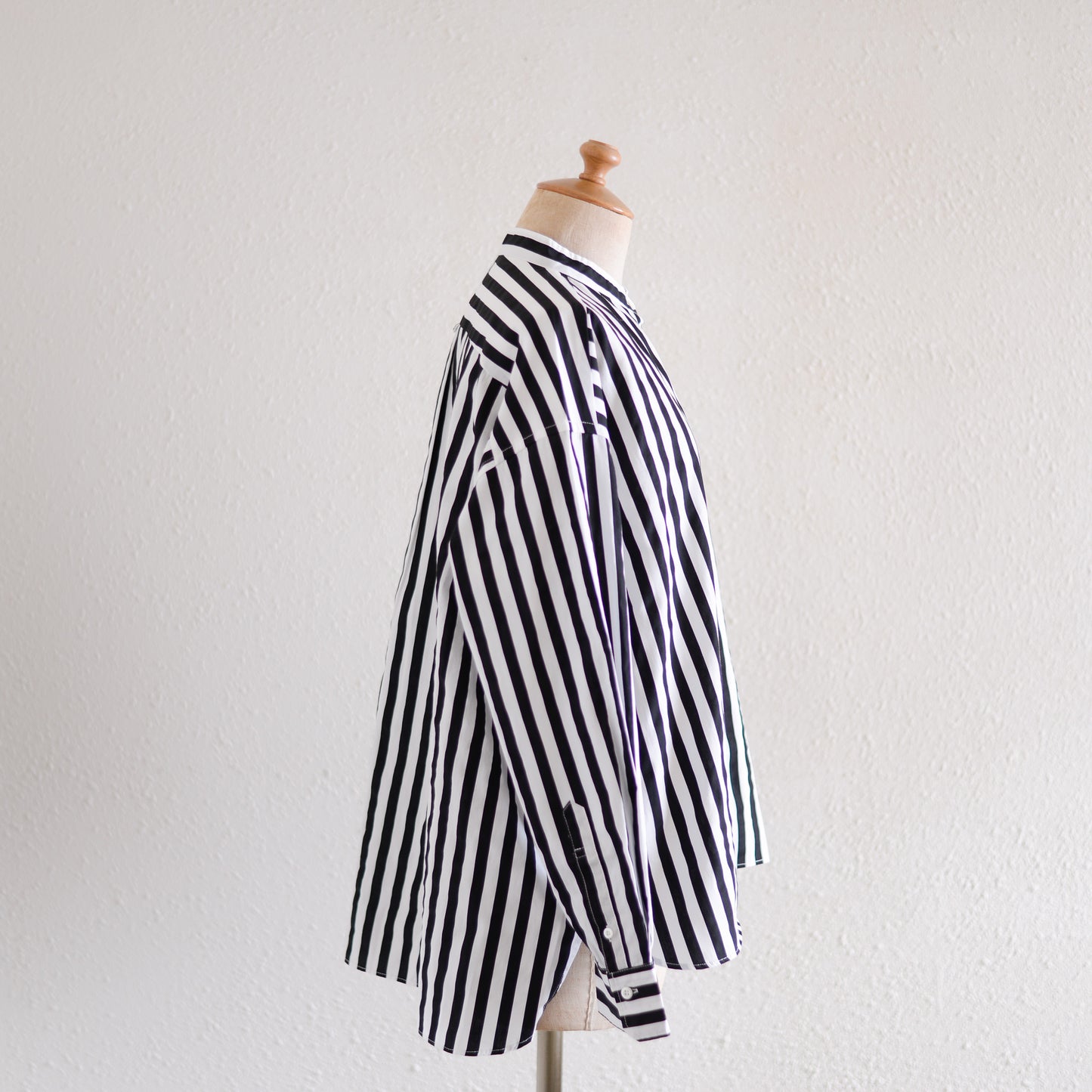 코튼 밴드 컬러 스트라이프 셔츠 Off White × Black