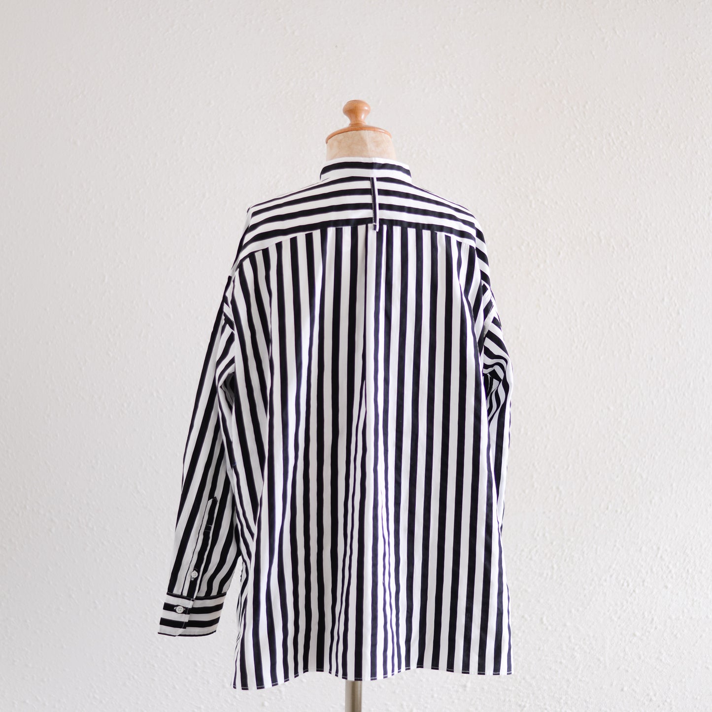 코튼 밴드 컬러 스트라이프 셔츠 Off White × Black