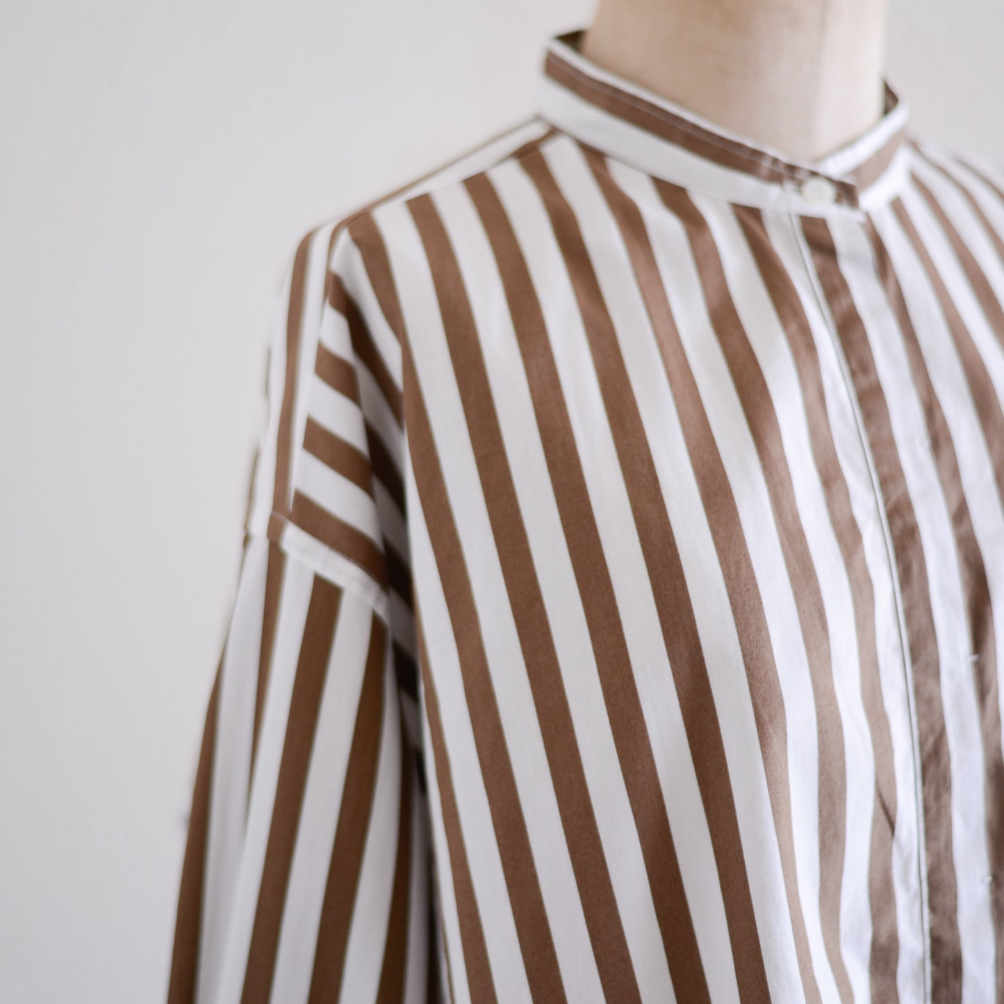 Cotton band collar striped shirt Off White x Brown