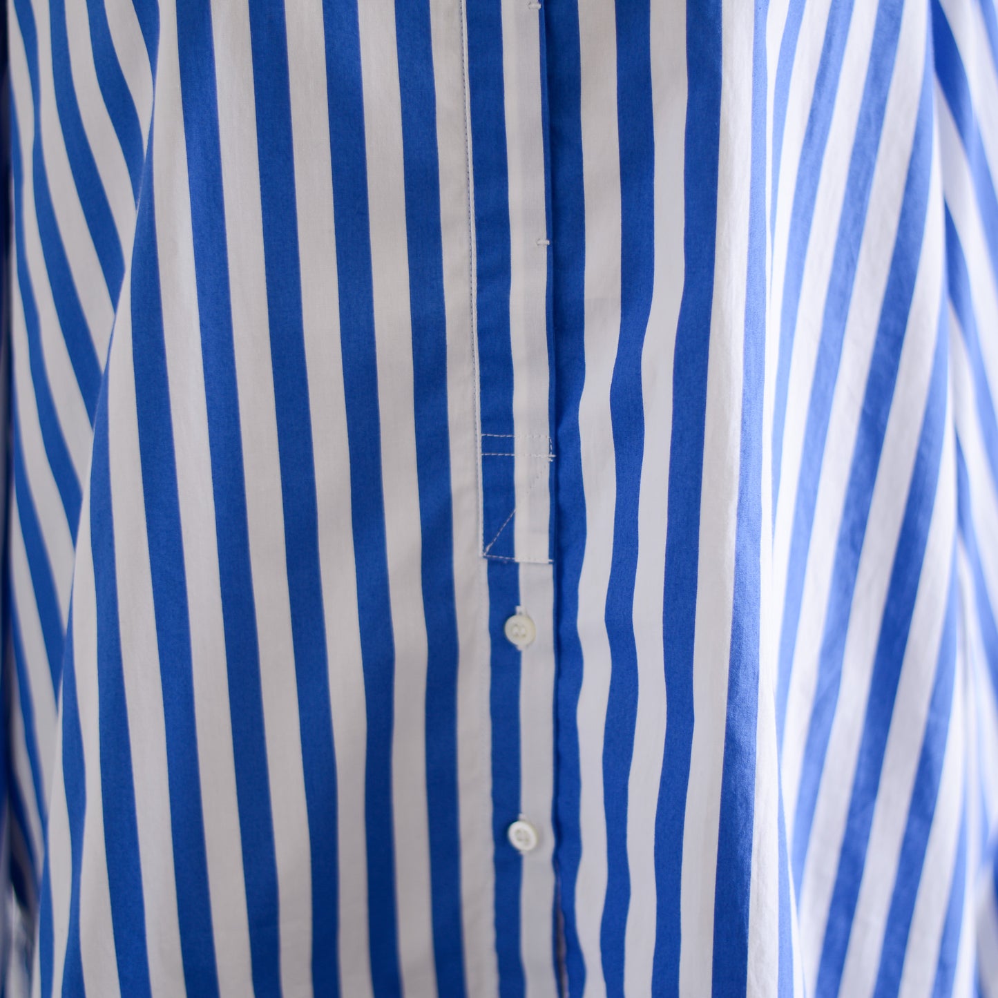 코튼 밴드 컬러 스트라이프 셔츠 Off White × Blue