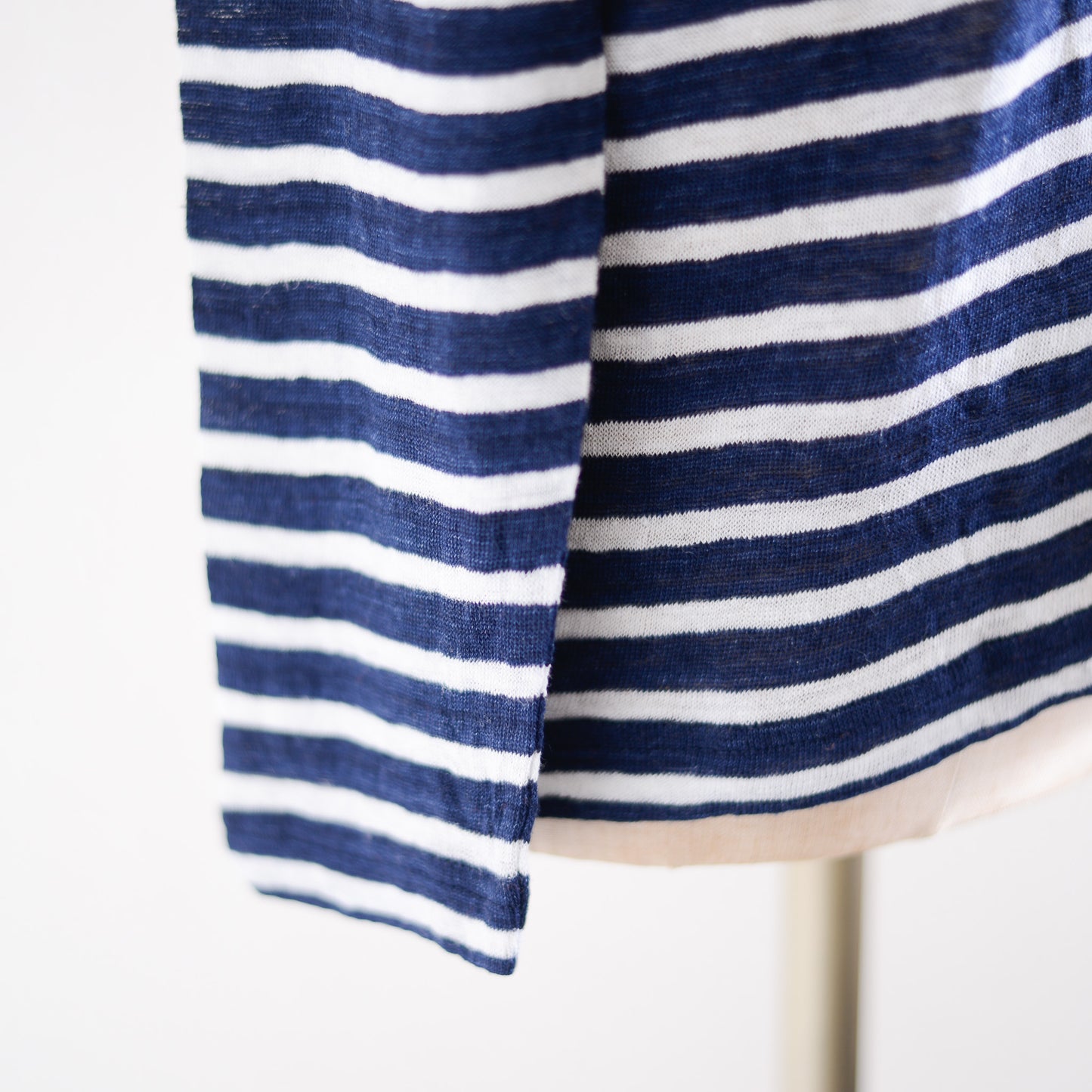 リネンボーダーハイネックプルオーバー Off White × Navy