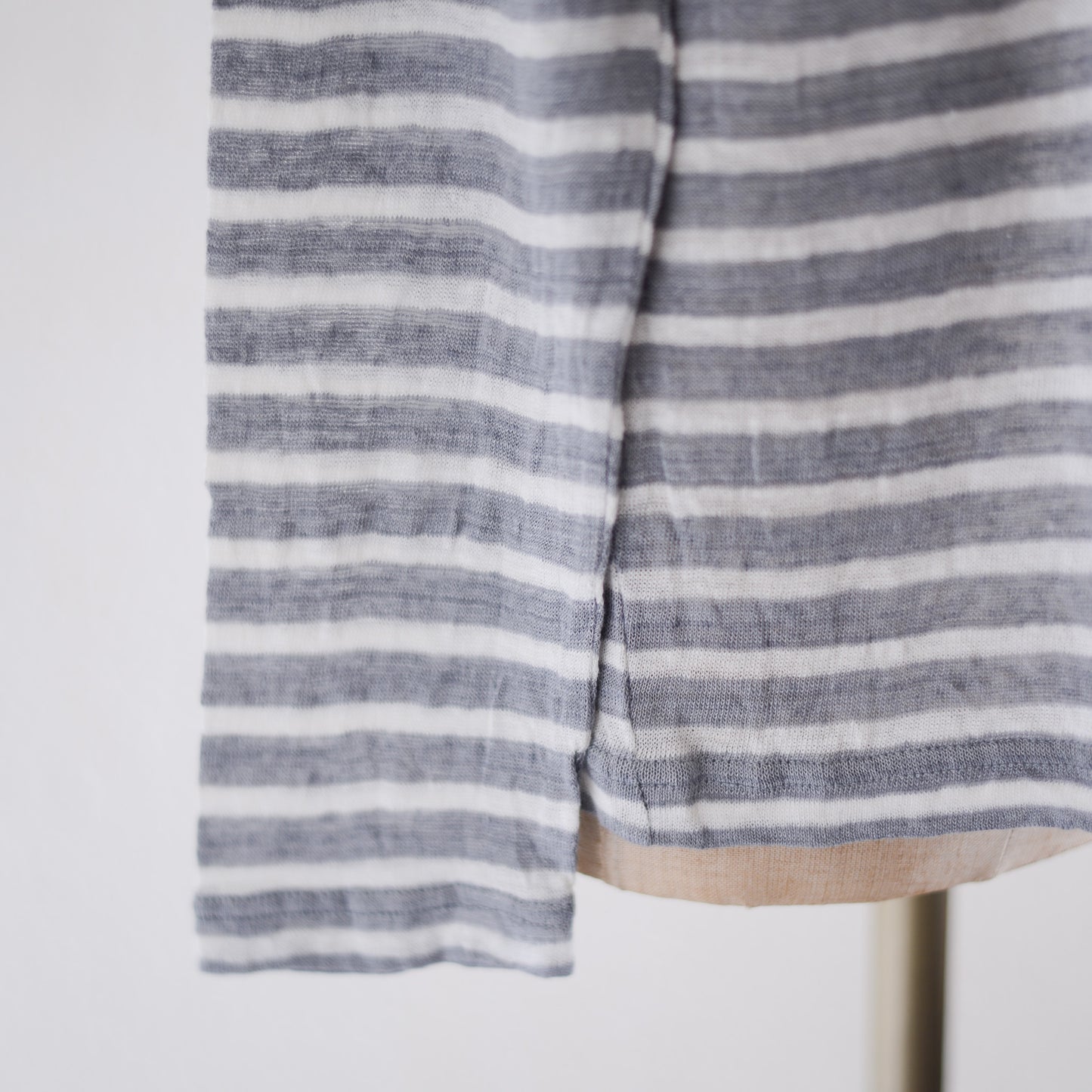 リネンボーダーハイネックプルオーバー Off White × Gray