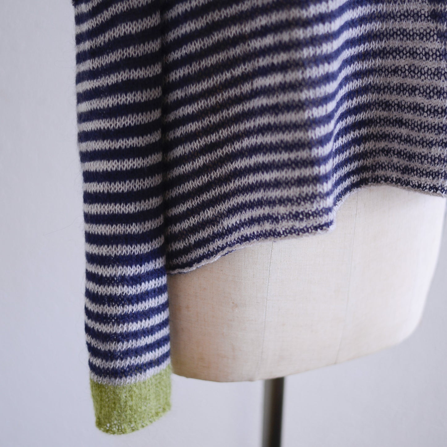 モヘアボートネックボーダーニット Beige × Black