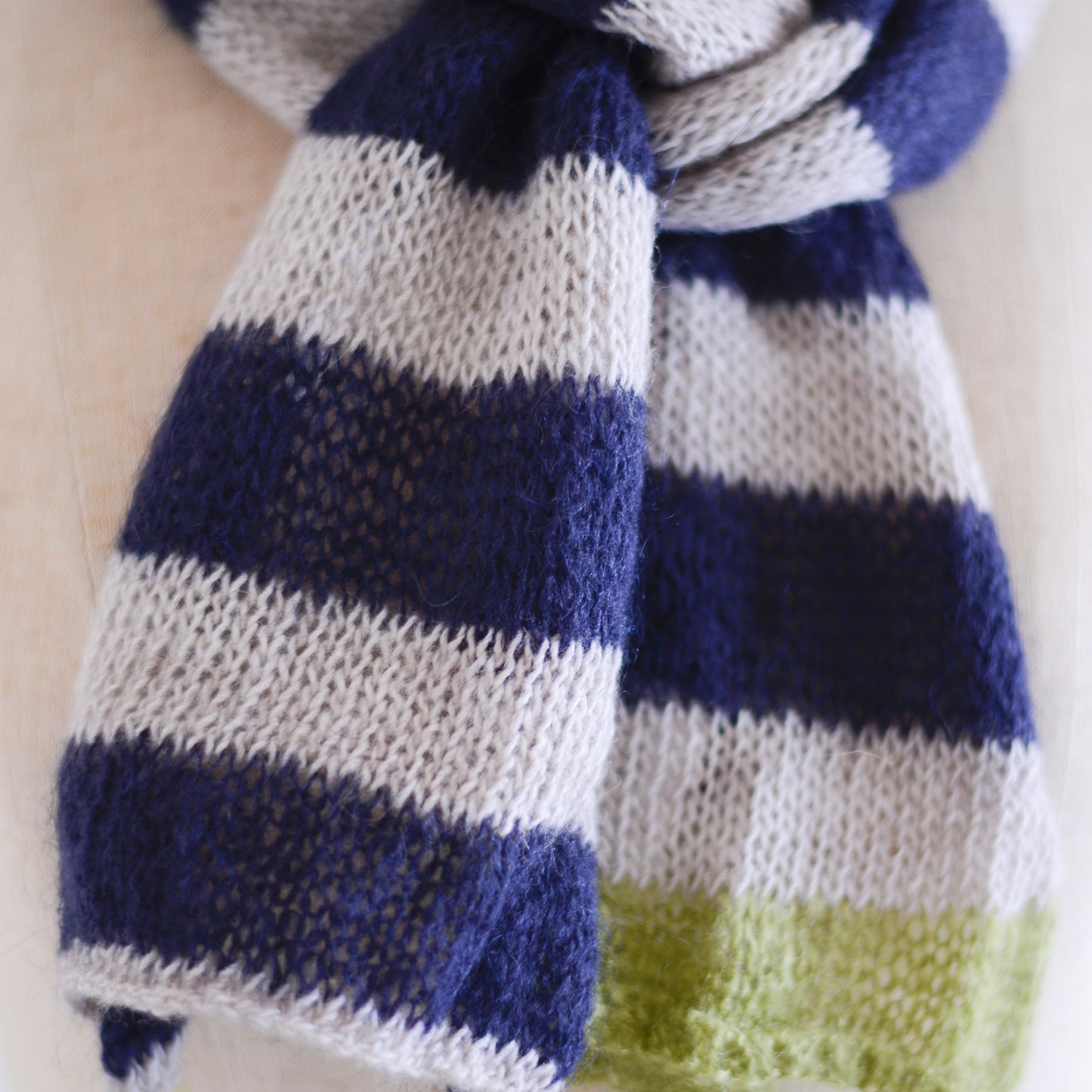 モヘアボーダーマフラー Beige × Black