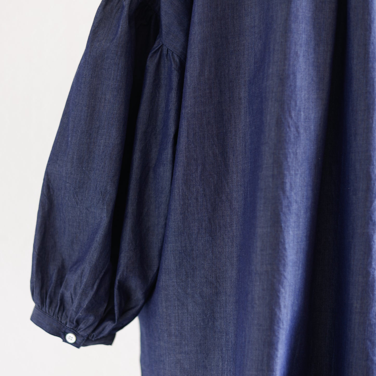 コットンパフスリーブブラウス Indigo