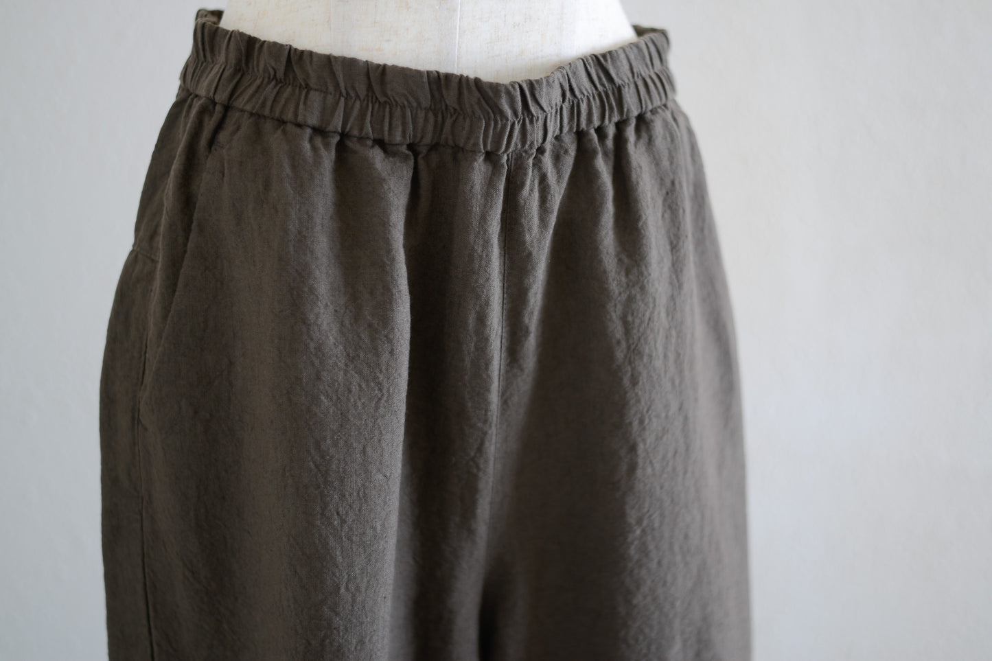 Linen Easy Tapered Pants Charcoal Gray