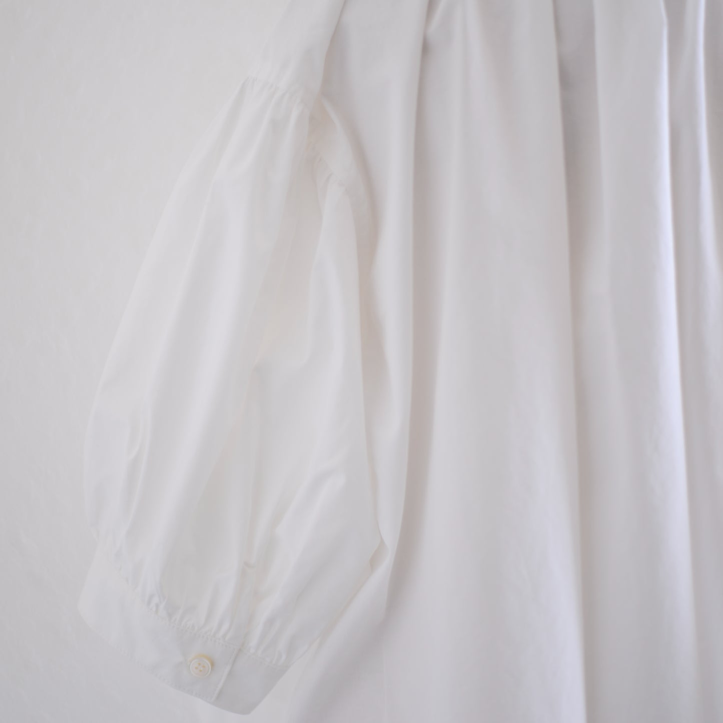 コットンギャザースリーブブラウス Off White