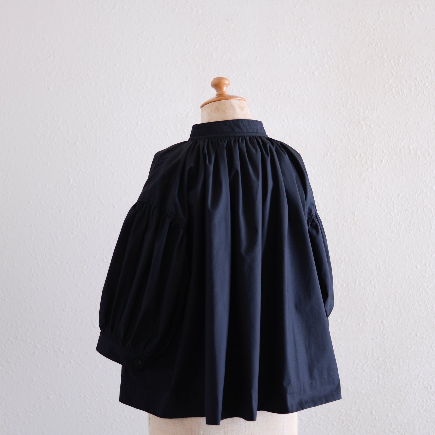 コットンギャザースリーブブラウス Black