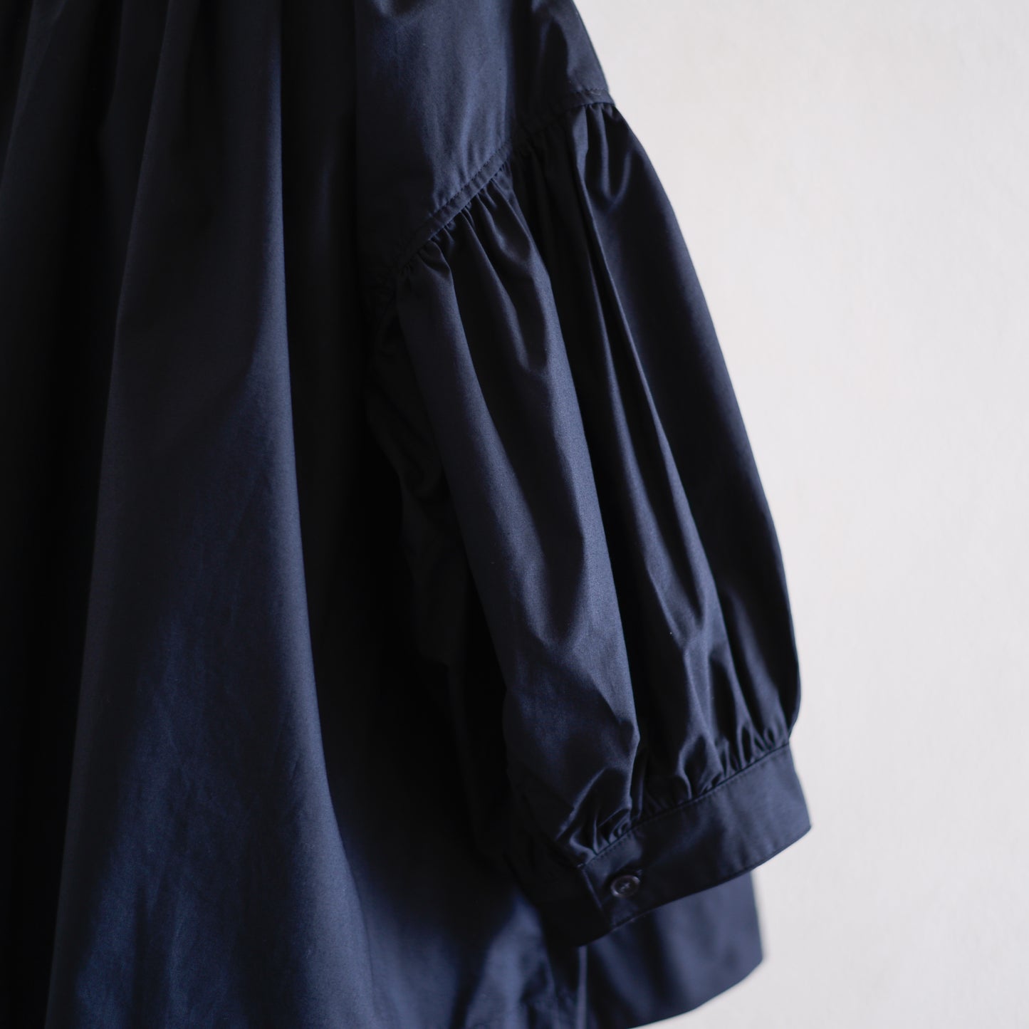 コットンギャザースリーブブラウス Black