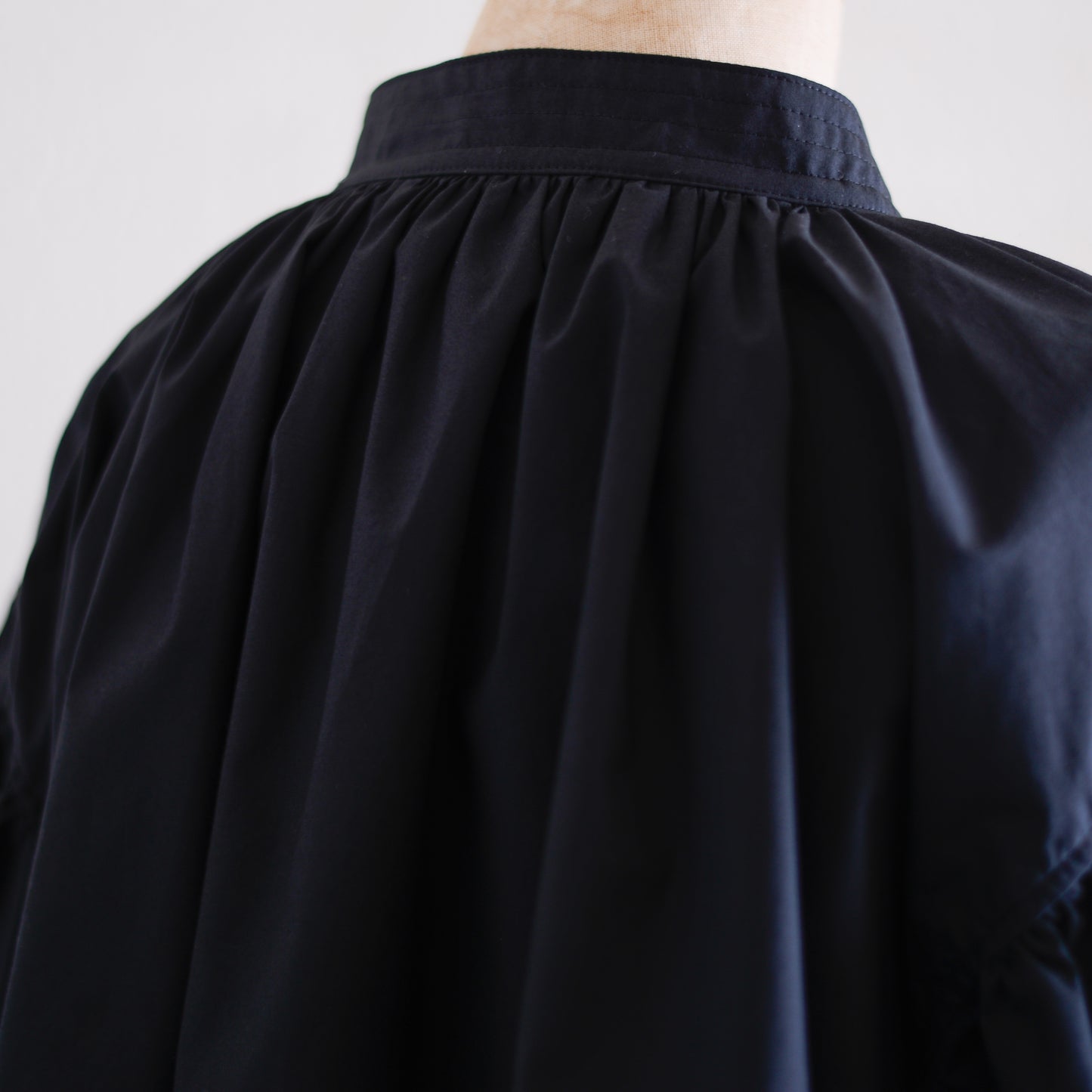 コットンギャザースリーブブラウス Black