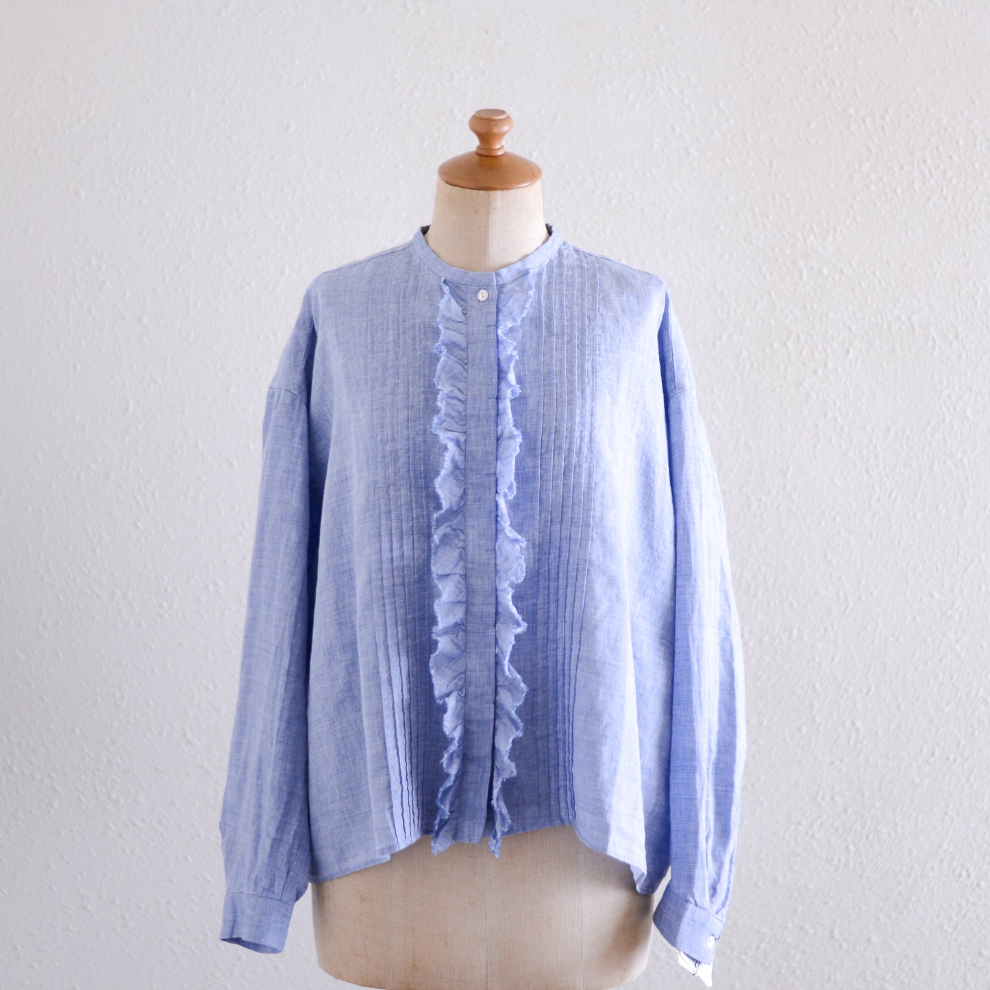 リネンラミータックフリルブラウス Blue
