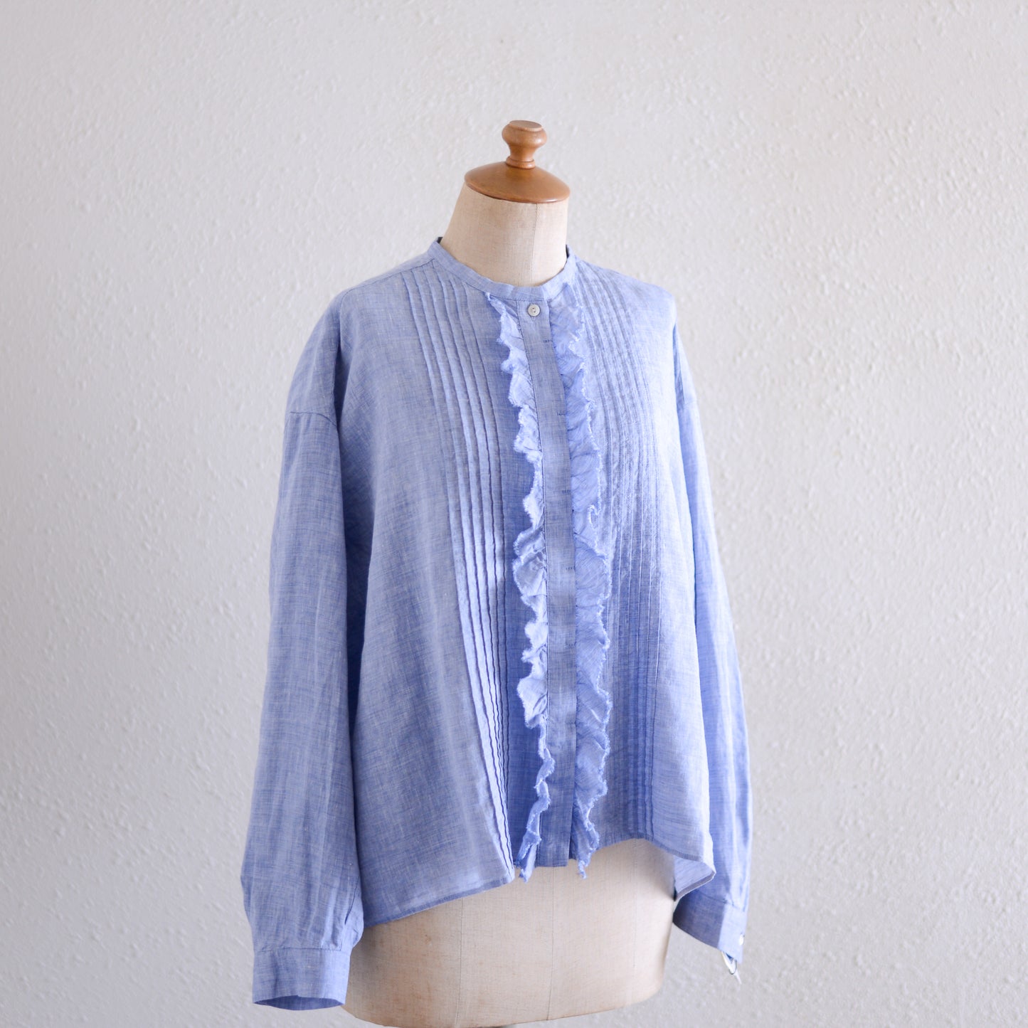 リネンラミータックフリルブラウス Blue