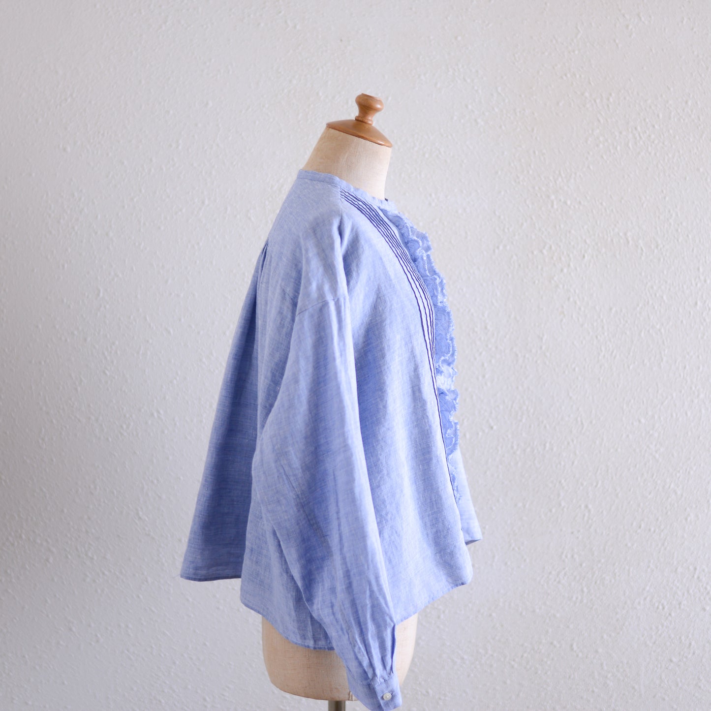 リネンラミータックフリルブラウス Blue