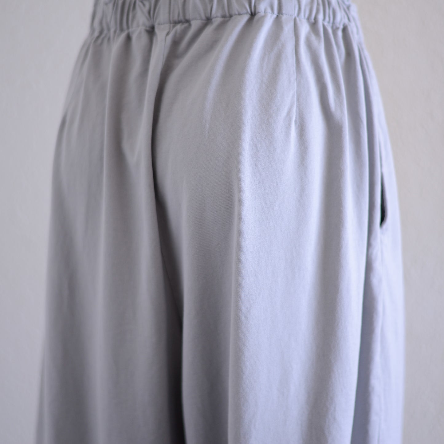 スムーズコットンテーパードパンツ Gray