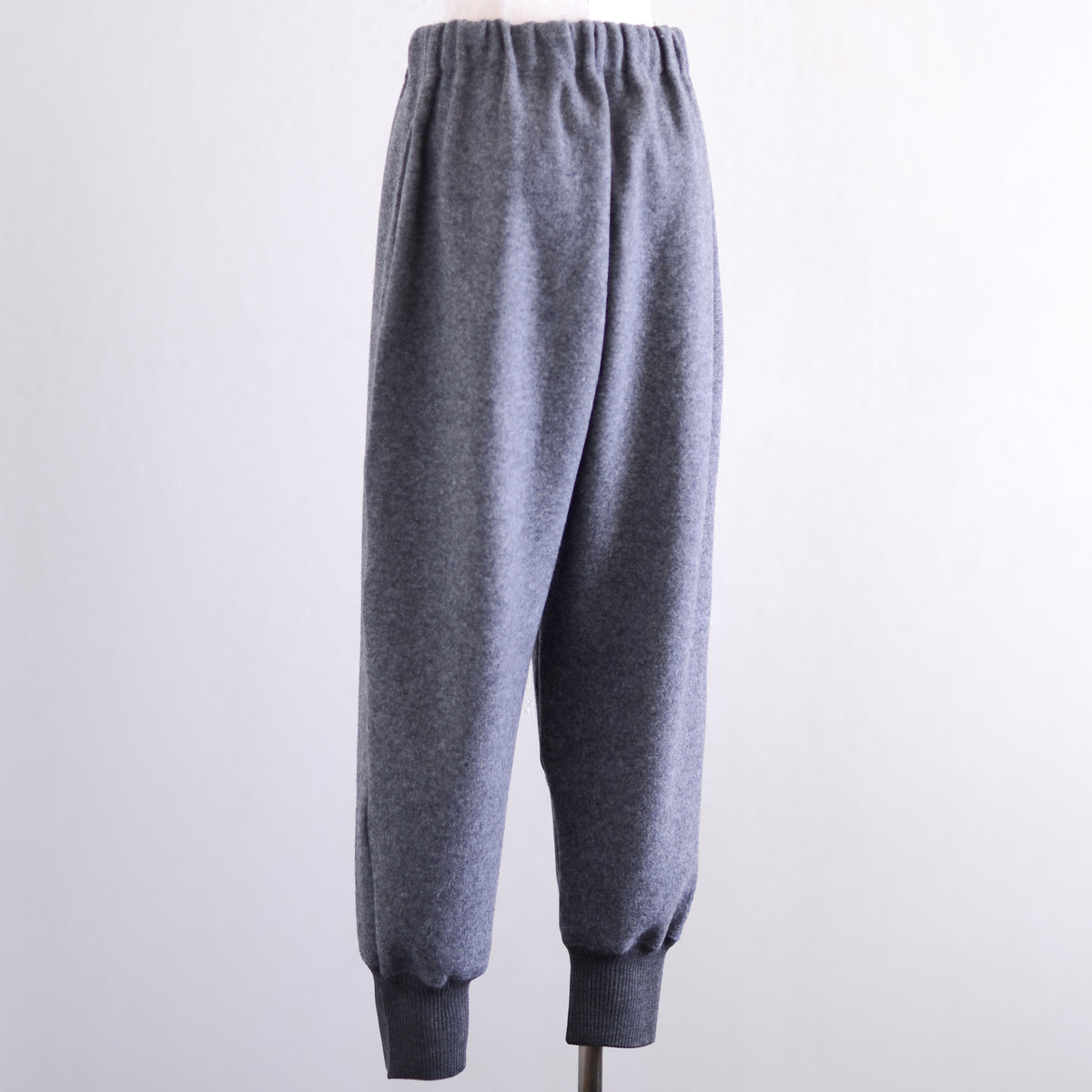 울 나일론 립 헴 팬츠 Gray Melange