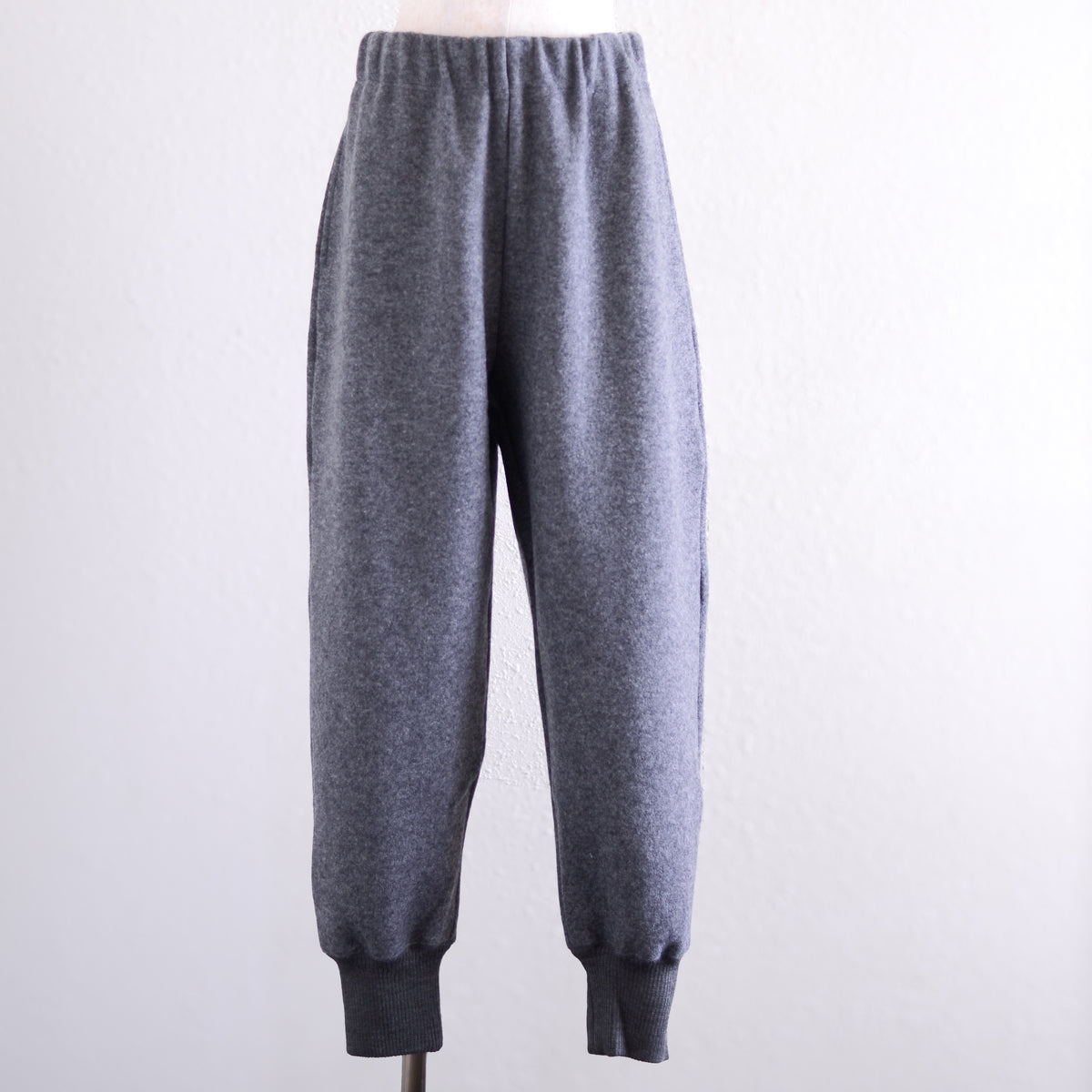 울 나일론 립 헴 팬츠 Gray Melange