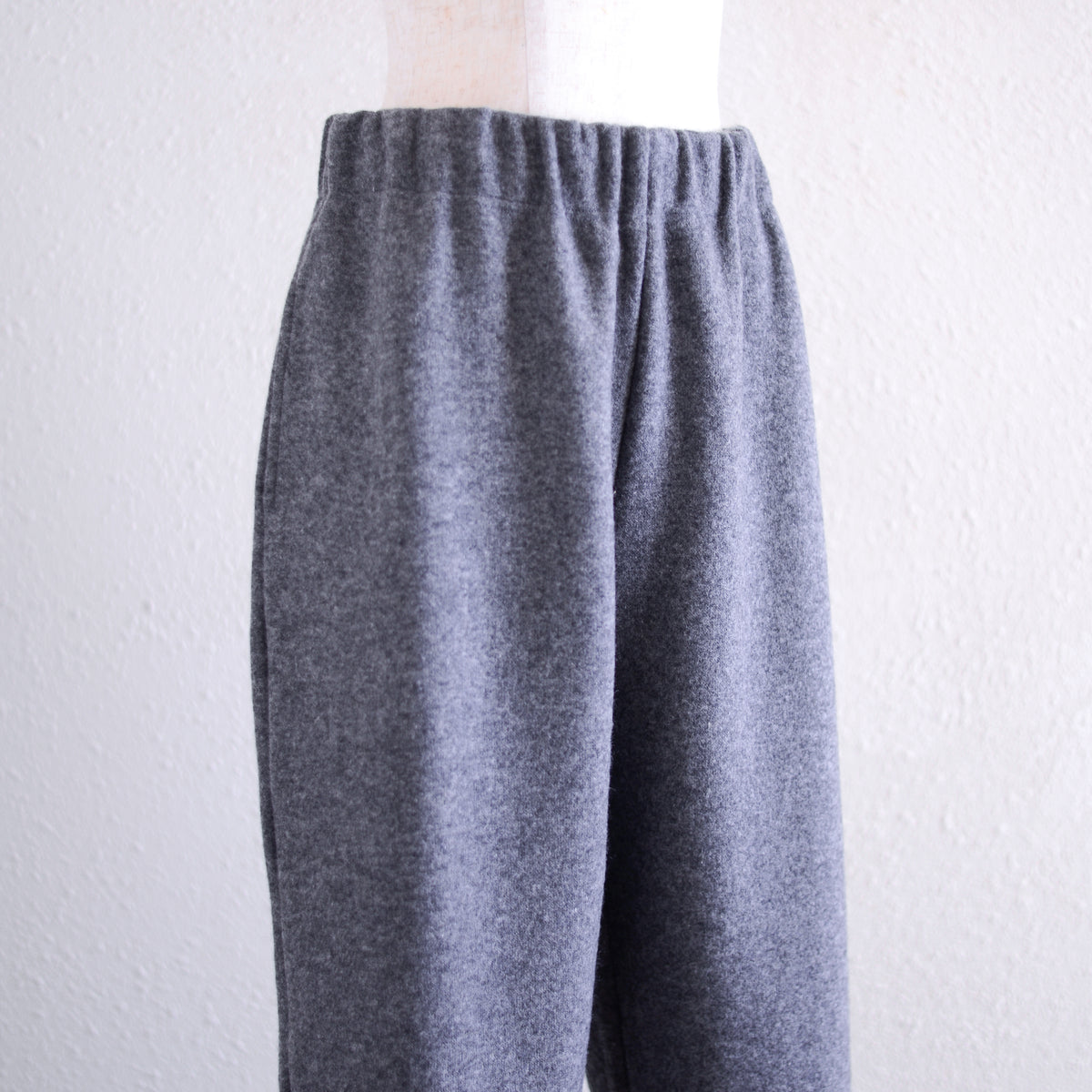 울 나일론 립 헴 팬츠 Gray Melange