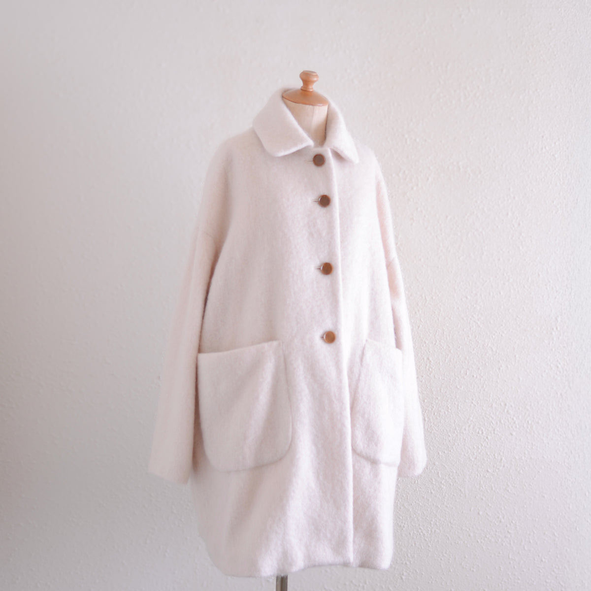 ウールシャギーマックコート Off White