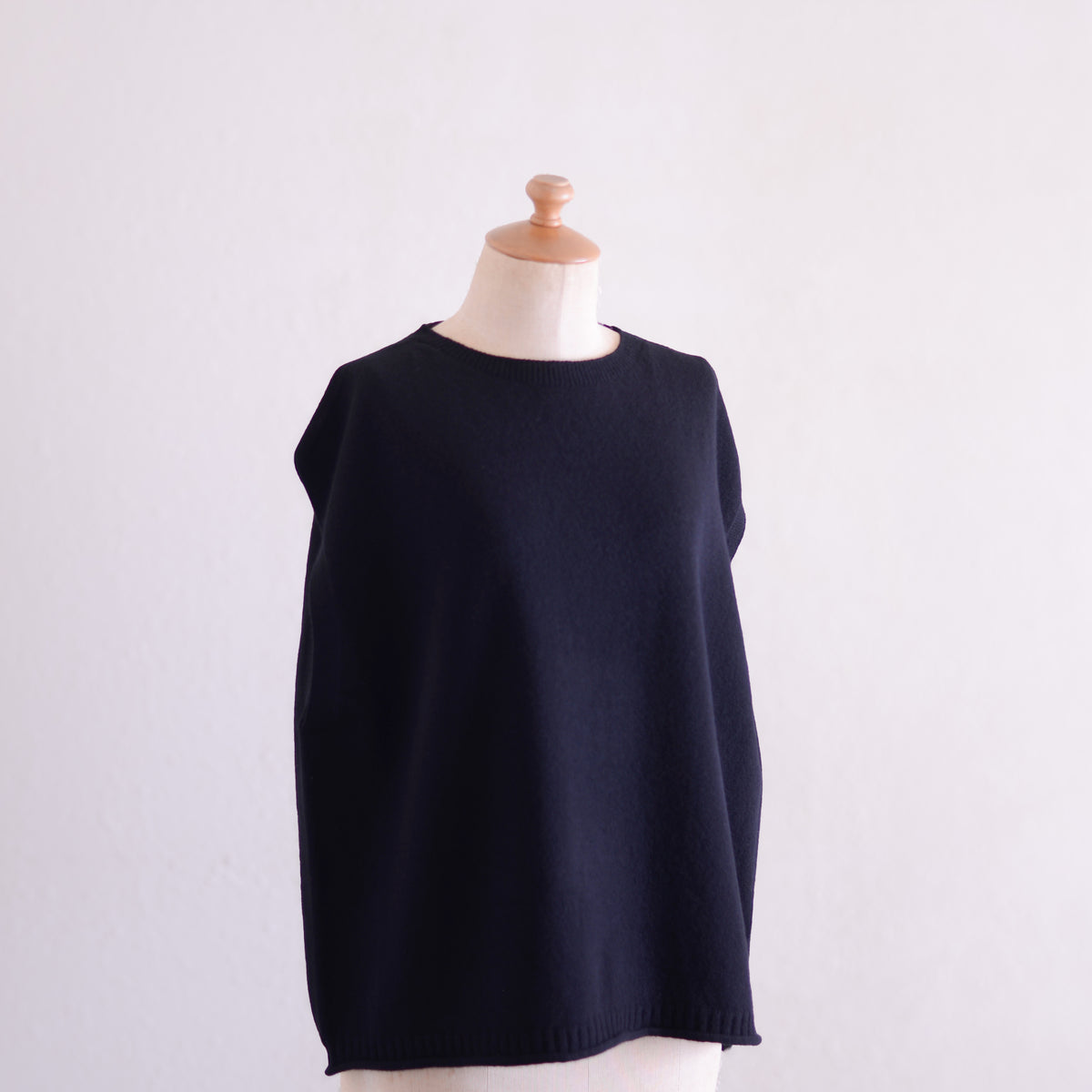 ウールバックスリットベスト Black