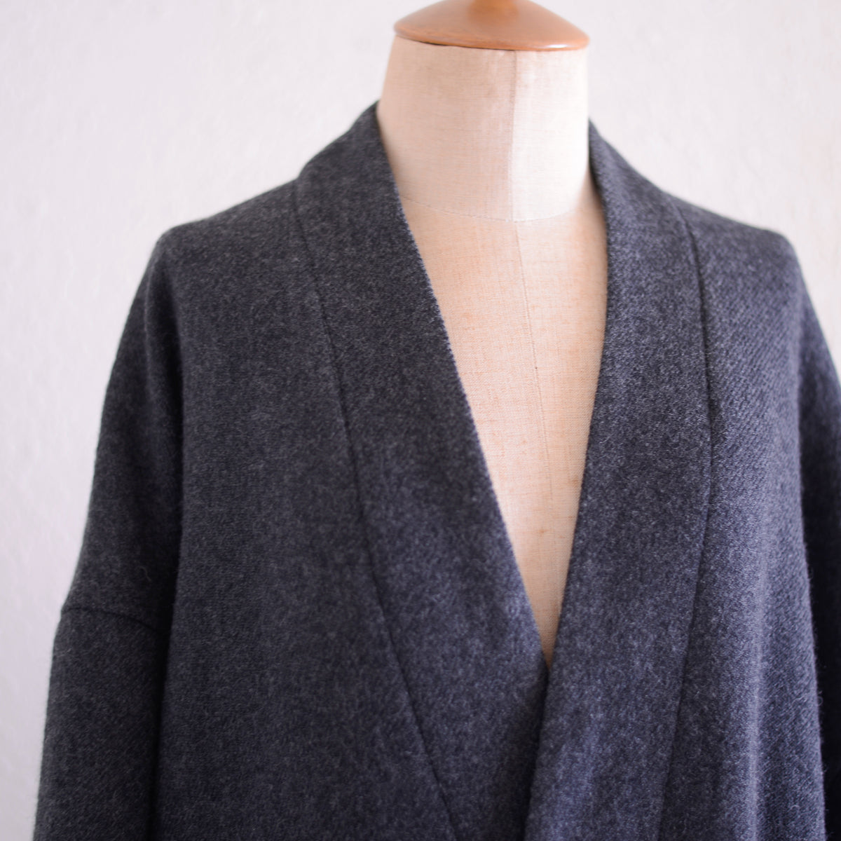 ソフトウールノーカラーコート Charcoal Gray