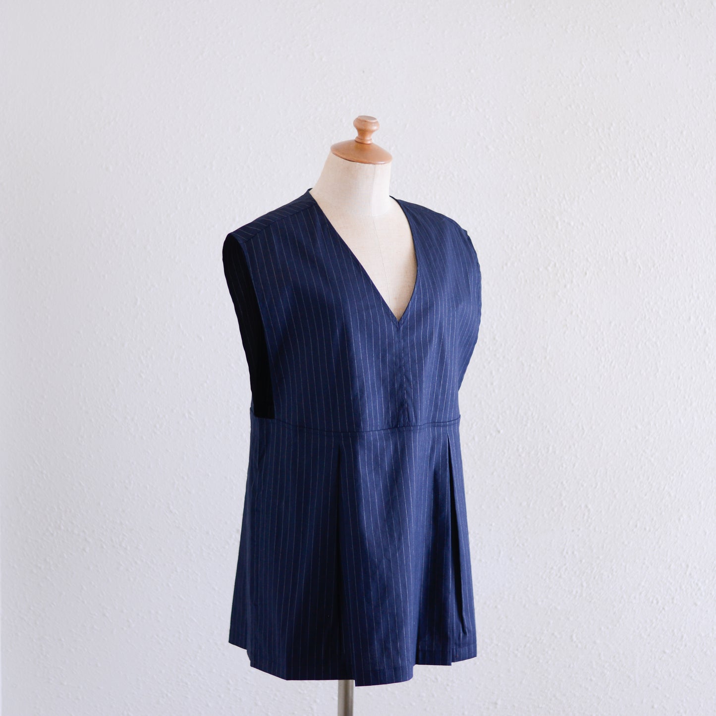 リネンレーヨンVネックタックプルオーバー Navy