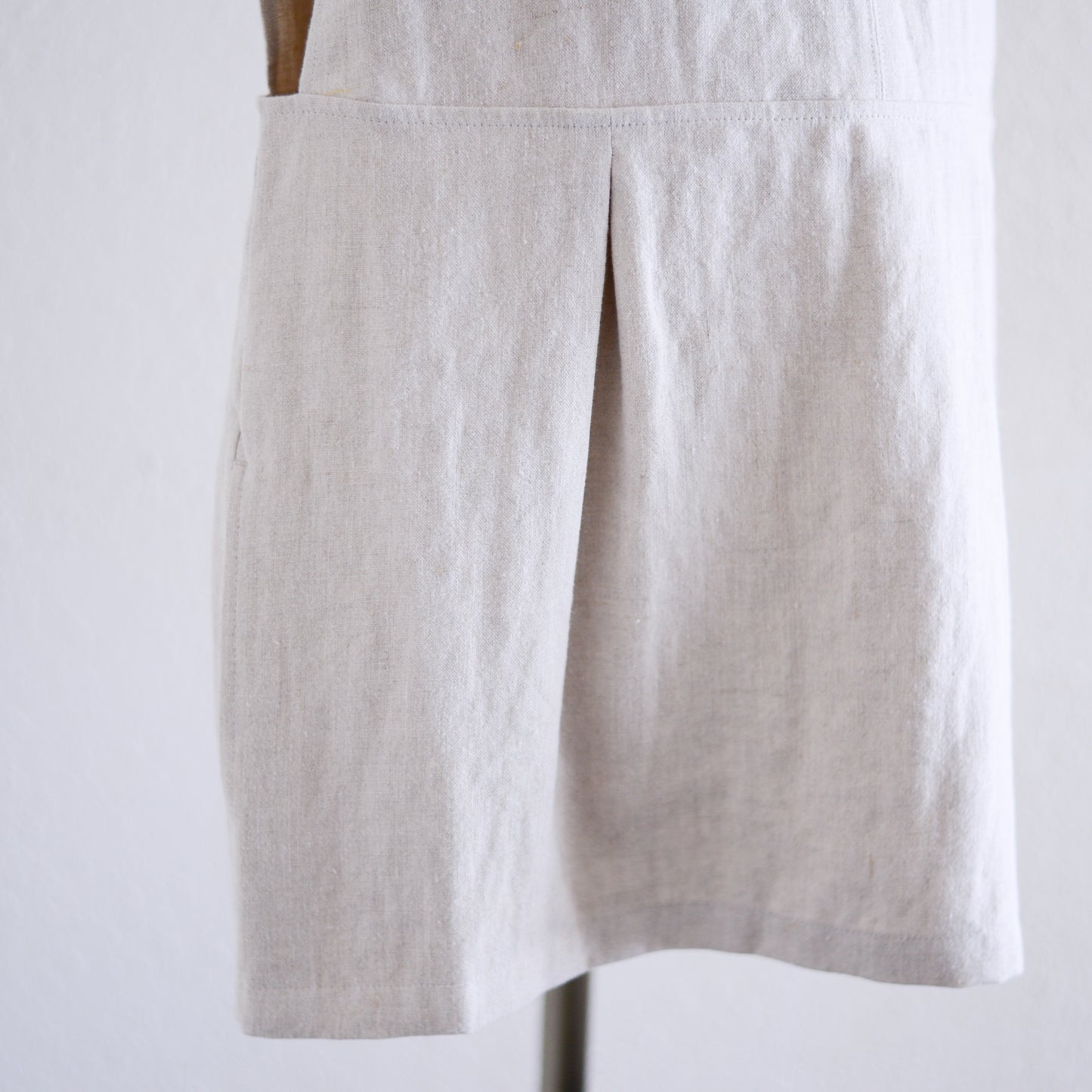 リネンVネックタックプルオーバー Natural